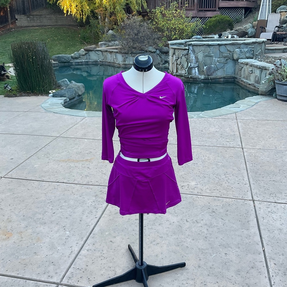 Nike golf and tennis skirt with built in shorts